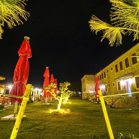 Bakbay Bozcaada Hotel *